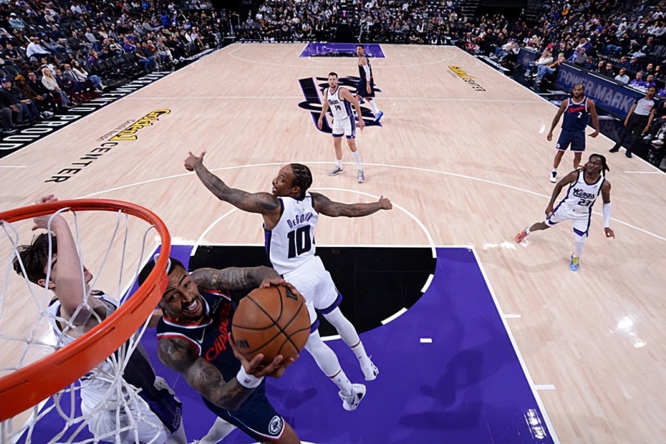 中取得两胜 中取得两胜