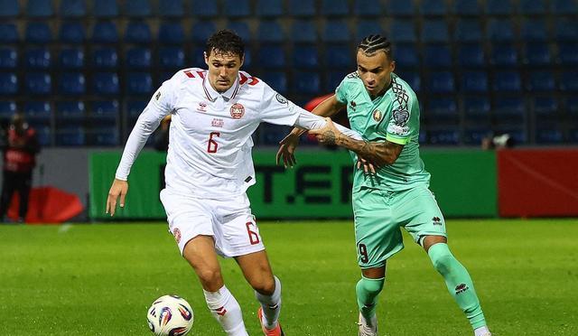 霍伊伦获评, 前的