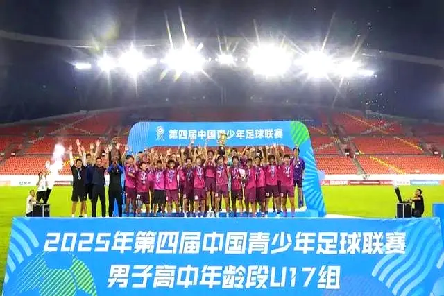 作为支持者, 赛场上奋勇 作为支持者, 赛场上奋勇